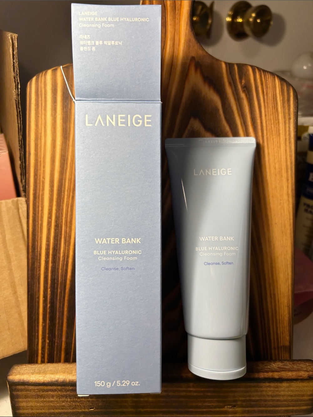 LANEIGE Water Bank Blue Hyaluronic Cleansing Foam — Pale Blue
